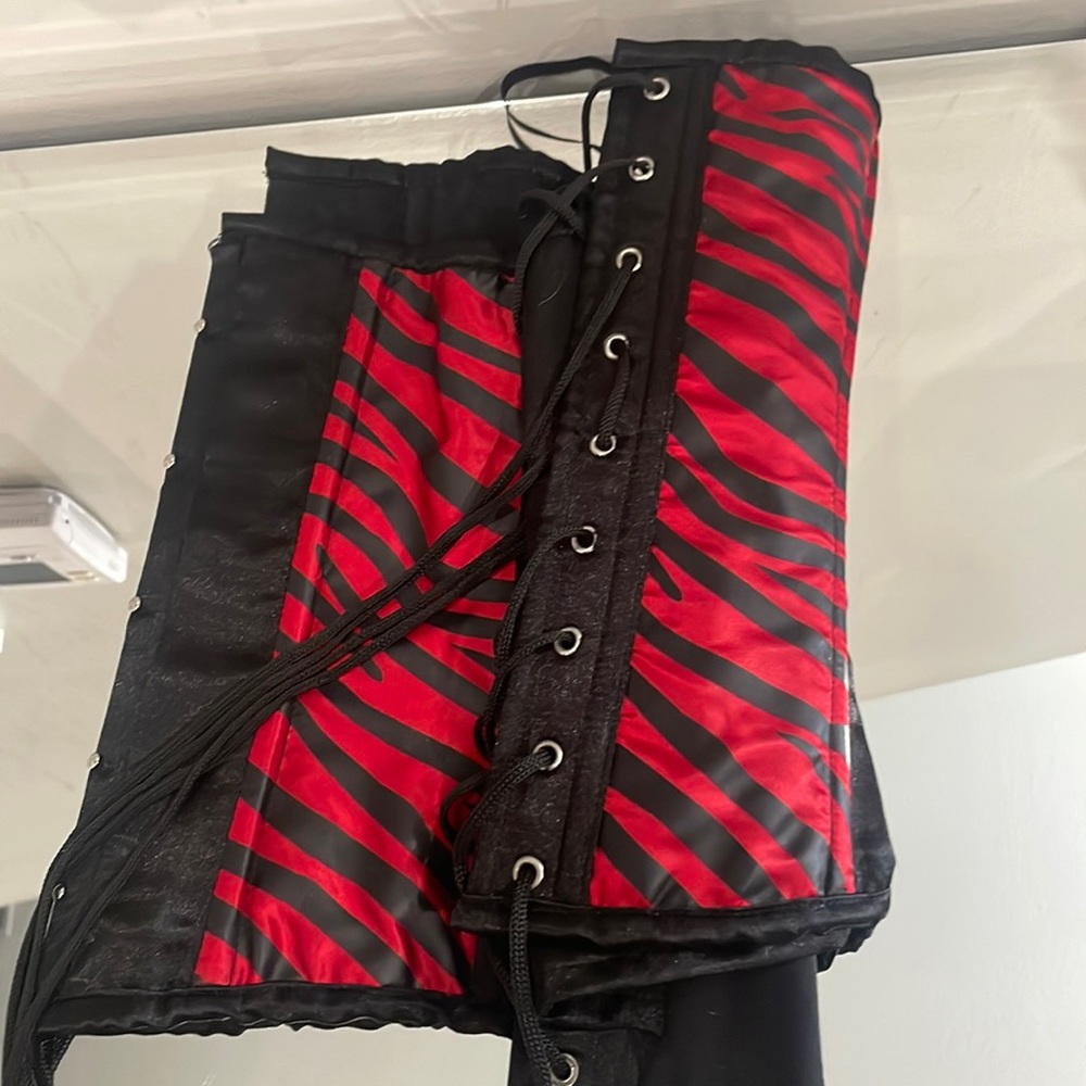 Sexy Red Zebra Corset 24-26 waist
